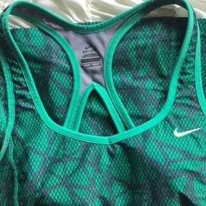 Nike sports top